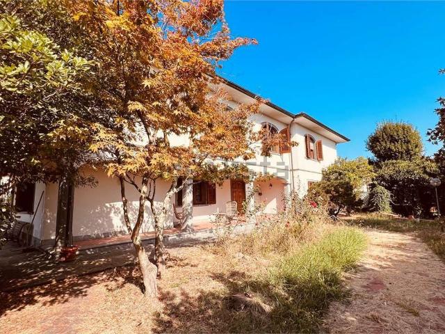 Case e ville in vendita di 390 m² in Via San Marco
