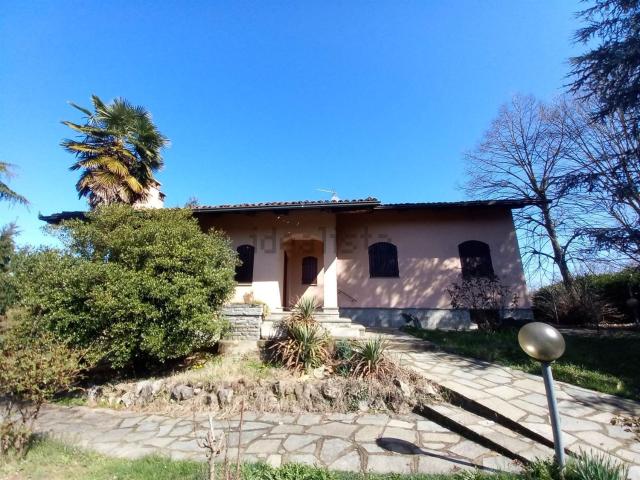 Case e ville in vendita di 392 m²