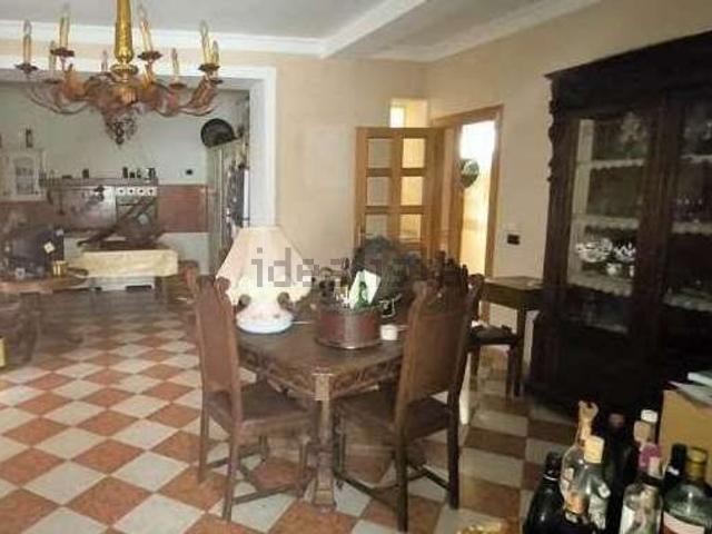 Case e ville in vendita di 392 m² in Via delle Rocche, 13