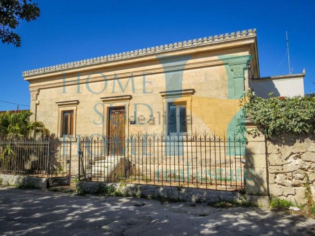 Case e ville in vendita di 393 m² in Via Tommaso Fazello, 228