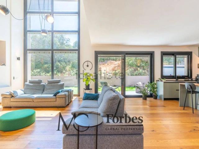 Case e ville in vendita di 394 m² in Via Bazzoni Sircana