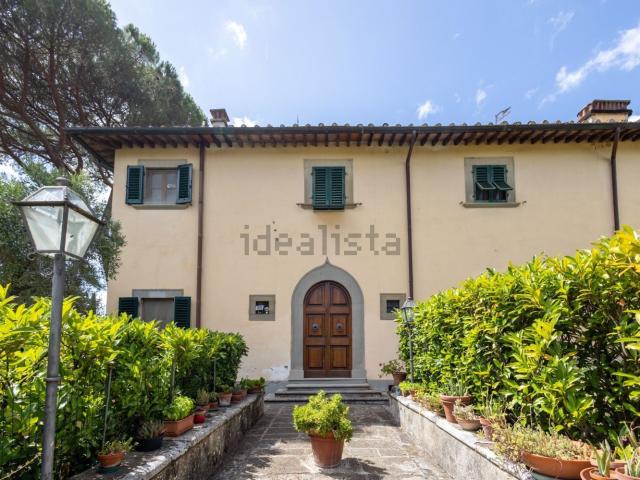 Case e ville in vendita di 394 m² in Via di Calcinaia