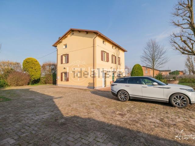 Case e ville in vendita di 394 m² in Via Foschiera