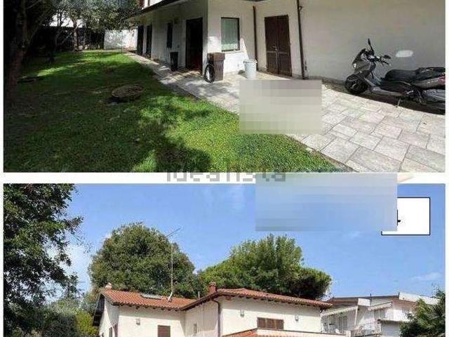 Case e ville in vendita di 396 m² in Via dei Pioppi