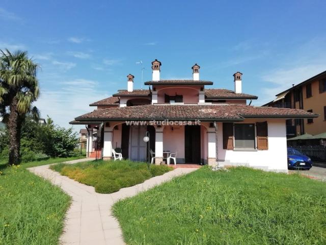 Case e ville in vendita di 397 m² in Via Sant&apos Antonio