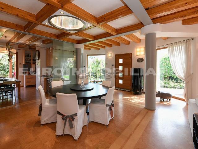 Case e ville in vendita di 397 m² in Via Santa Croce, 101