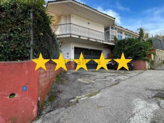 Case e ville in vendita di 397 m² in Via Vicinale dell&apos Infermeria