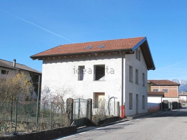 Case e ville in vendita di 398 m² in Via Nortis, 3