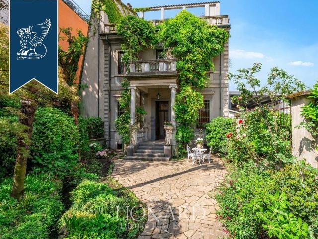 Case e ville in vendita di 399 m²