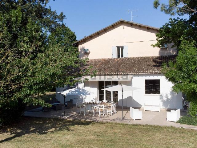 Case e ville in vendita di 399 m² in Via Cella, 307