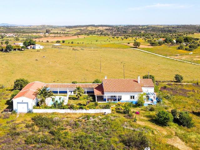 Caseira no Alentejo | Propriedade Privada com 5 Hectares, Pi. 449m² Monsaraz