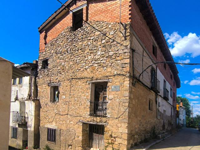 Caserón para reconstruir en Cogolludo