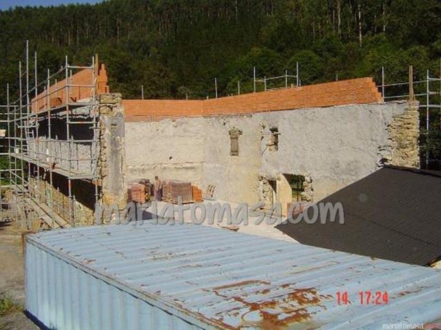 Caserio bifamiliar con terrenos
