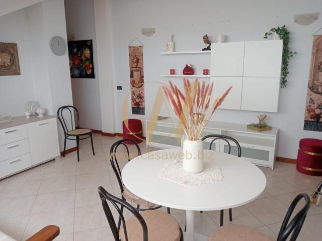 Caserta ZONA CENTRO AFFITTASI ATTICO CON GIARDINO CONDOMINIALE
