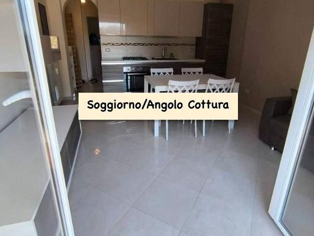 Casetta mattei trilocale arredato con balcone