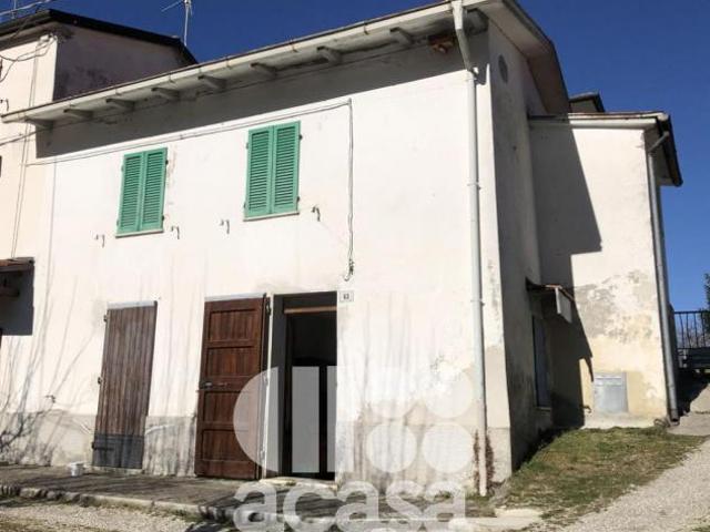 CASETTA DA RISTRUTTURARE MONTE COMERO POSSIBILITA' DI ACCEDERE AL SUPERBONUS 110%