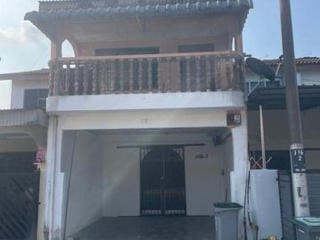 Cash out Rm30kDouble storey low cost Taman Kluang barat