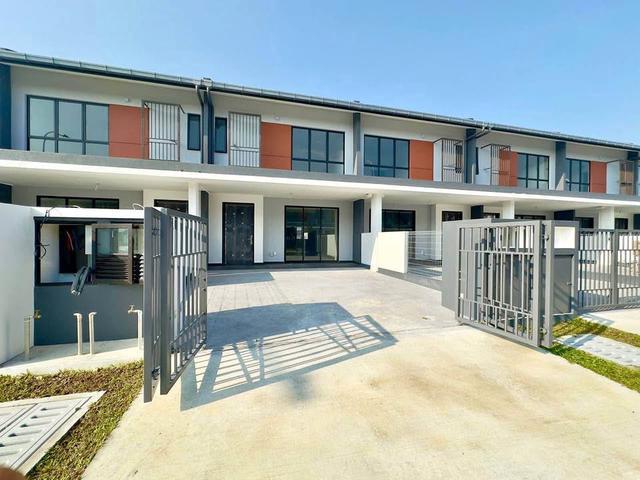 Casira 3 Bandar Bukit Raja Double Storey For Rent