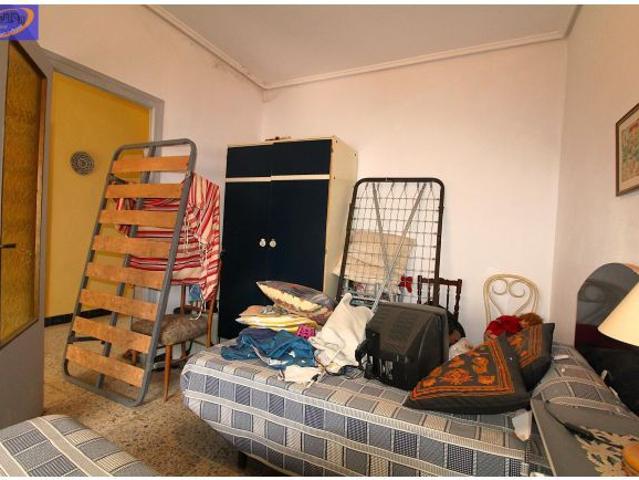 CASITA DE PUEBLO PARA HACERLA A TU GUSTO EN MONTROY