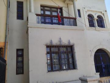 CASONA ANTIGUA FRENTE A PARQUE COMERCIO ZONAL O ESPECTACULAR TERRENO