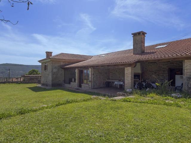 Casona de Piedra en Tui