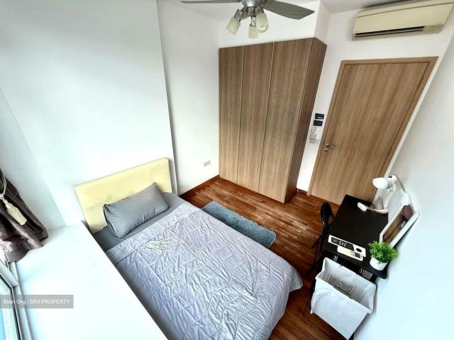 Caspian D22, Condominium