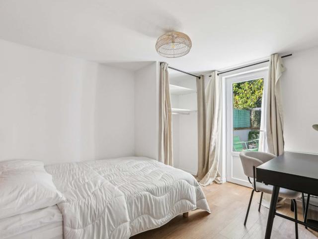 CASSINI logement 01 avec salle de bain et WC privatifs