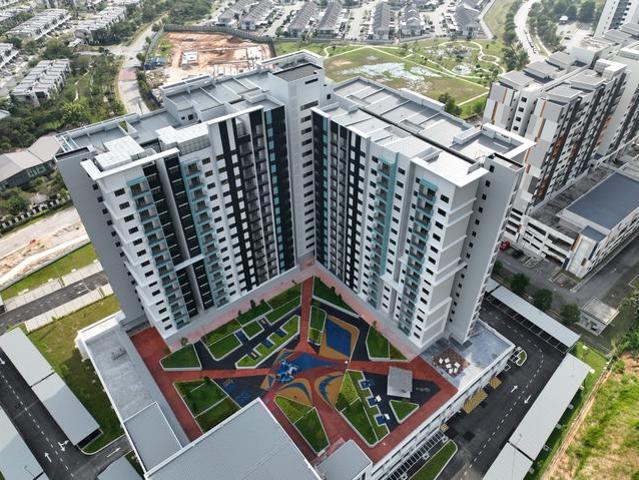 Cassia Residence Cyberjaya 950 sqft 3R2B 3 Aircond