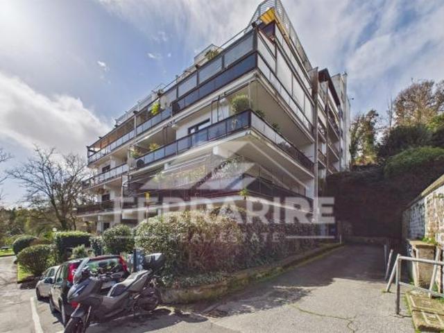 CASSIA VIA TOMBA DI NERONE APP.TO SU DUE LIVELLI €420.000