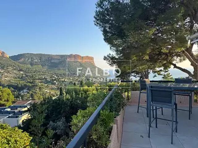 Cassis 13260 Achat / Vente maison 7 pièces t7 piscine