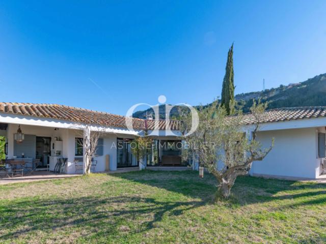Cassis Rare, Villa plain pied 180 m2