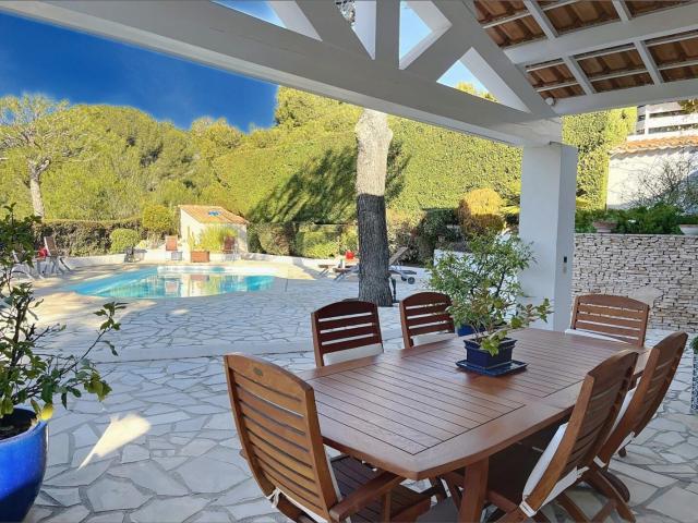 Bouquet de 405 000 euros Cassis Viager occupé maison de 145 m2