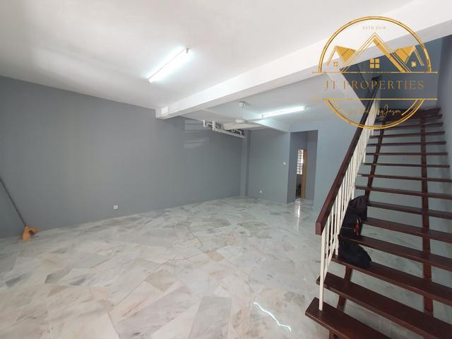 CATBARU REFURBRISH NOFACE House Landed Teres For Rent Saujana Puchong