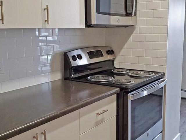 Cathedral Court Apartments 1 Bedroom Apartment for Rent at 10035 114 St Nw, Edmonton, AB T5K 1R6 Oliver