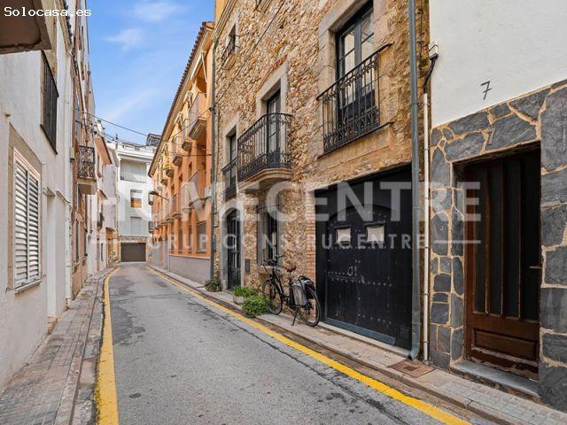 Cautivadora casa de piedra a 100 metros de la playa