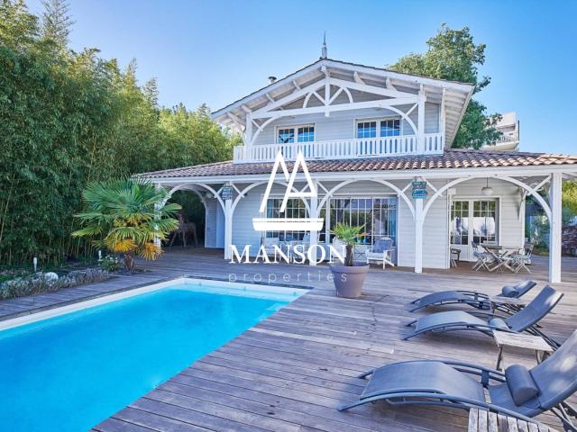 Caudéran centre Maison 5 chambres Jardin Piscine Gara