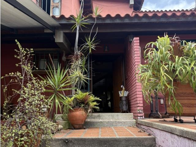 Caurimare casa en venta