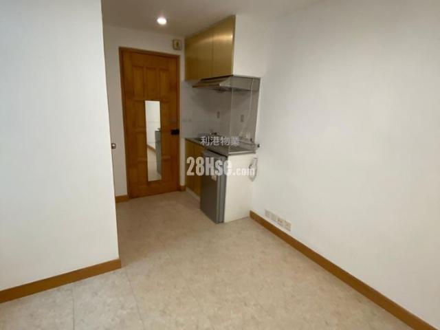 Causeway Bay Malahon Apartments [Agency Ads] High Floor 9 18|18/F 靚裝修獨立門口開放式冇傢俬及套房交通方便及鄰近銅鑼灣地鐵站五分鐘 Hints