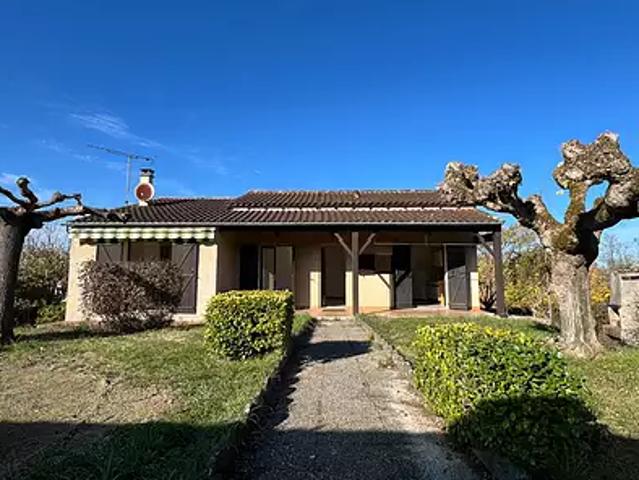Caussade 82300 Achat / Vente maison 4 pièces t4 au dernier étage terrasse