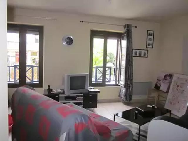 Caussade 82300 Location appartement 4 pièces t4 au dernier étage