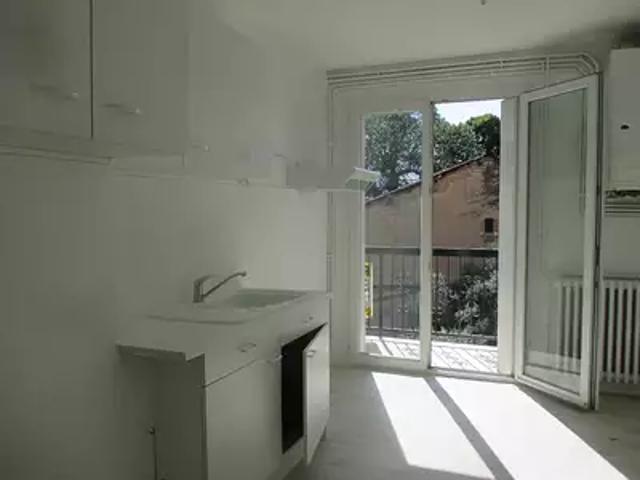 Caussade 82300 Location appartement 2 pièces t2