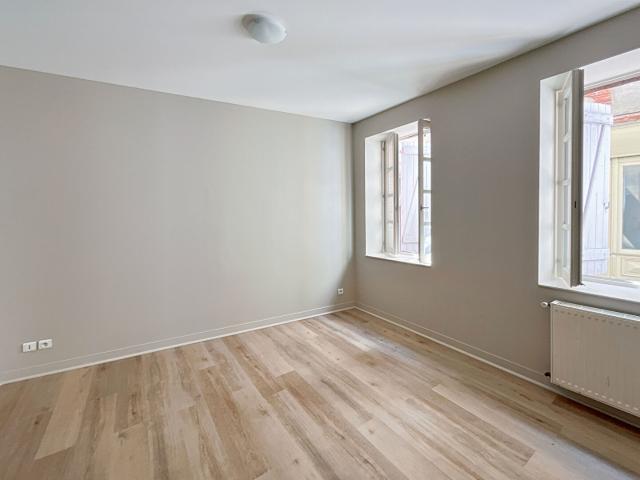 Caussade Location Appartement 82