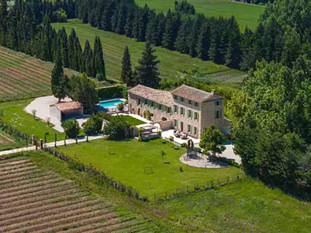 Cavaillon 84300 Achat / Vente maison 10 pièces t10 piscine terrasse