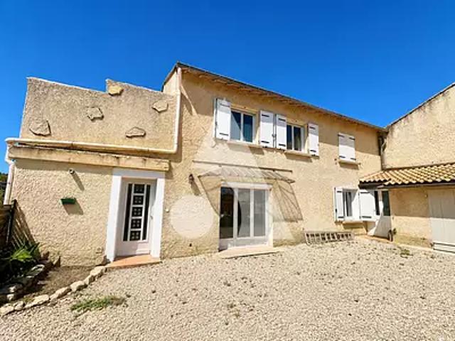 Cavaillon 84300 Location maison 4 pièces t4 au dernier étage