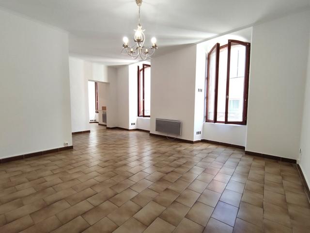 Cavaillon Centre Ville T3 de caractère 70,78 m² 71m² Cavaillon
