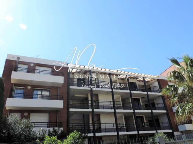 CAVALAIRE CENTRE VILLE T3 AVEC DOUBLE GARAGE !