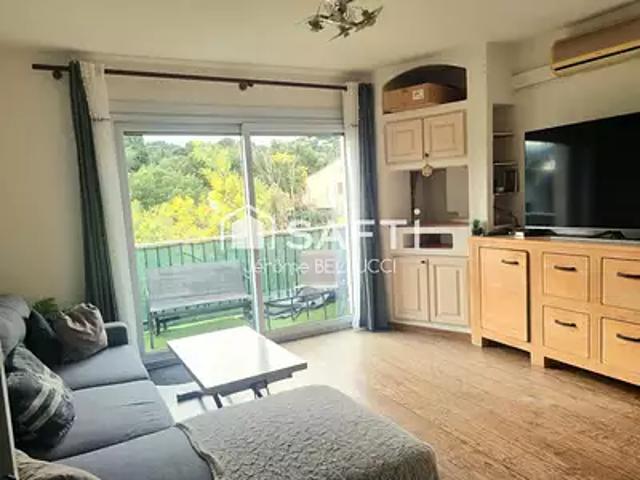Cavalaire sur Mer 83240 Achat / Vente appartement 2 pièces t2 balcon parking