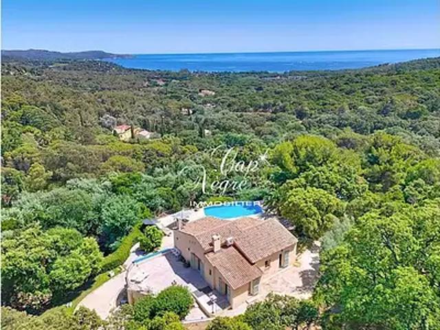 Cavalaire sur Mer 83240 Achat / Vente maison 7 pièces t7 terrasse cave