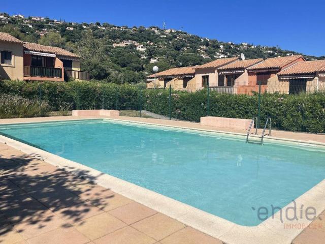 CAVALAIRE SUR MER T2 JARDIN PISCINE PARKING