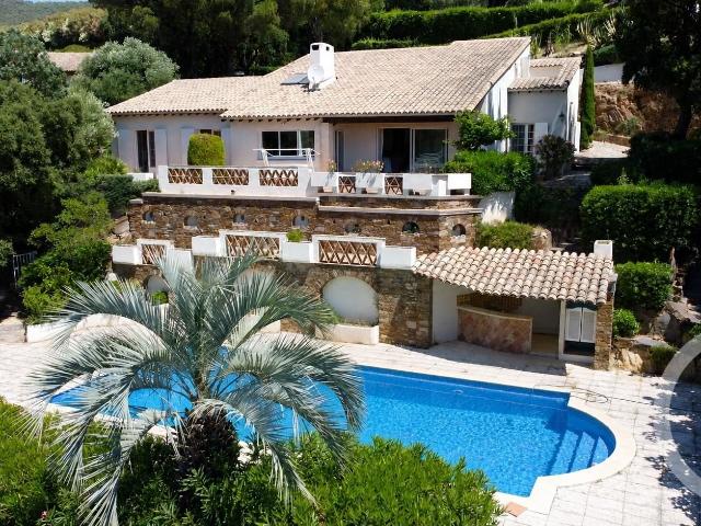 Cavalaire sur Mer Villa provençale avec vue mer panoramique. 175m² Cavalaire sur Mer